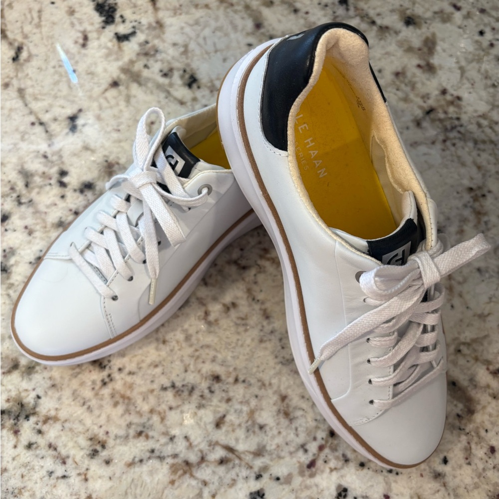 NWOB Cole Haan White Leather TopspinSneakers